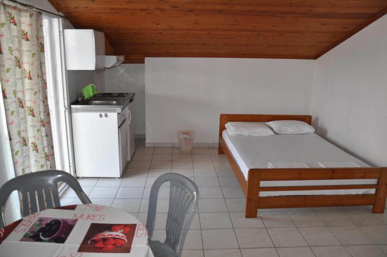 Apartments Stavroula Ηospitality Vrasná Zimmer foto